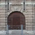porta san francesco particolare portoni