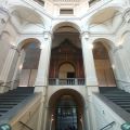 Le imponenti scalinate del Palazzo della Pilotta che portano al portone del Teatro Farnese